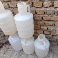 دبه خیار شور سالم تمیز