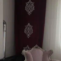 کنار پرده مخمل|پرده، رانر، رومیزی|میانه, |دیوار