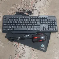 سه تا وسیله باهام زیر موس و موس و کیبرد