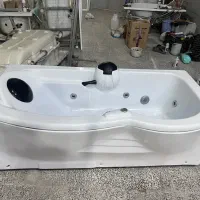 وان جکوزی حمام و مستر زرین اب آکرولیک