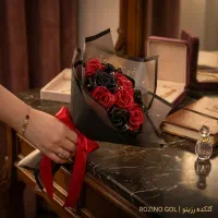 دسته گل روبانی مشکی قرمز جذاب درجه یک