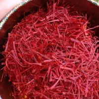 زعفران قائنات و هل و زرشک و گلاب وگل محمدی و عسل