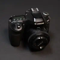 فروش دوربین کانن ۸۰d تمیز همراه با لنز|دوربین عکاسی و فیلم‌برداری|شیراز, انجیر|دیوار