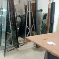 کارگر شیشه دوجداره و لول زدن