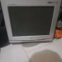مانیتور و کیس و اسپیکر و کیبرد و موس و هدست