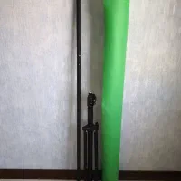 پرده سبز کروماکی با پایه