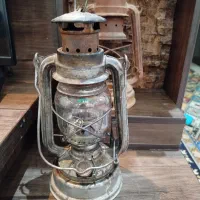 فانوس و اشیاء قدیمی