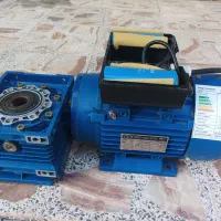 الکتروموتور تک فاز 1.5 اسب با گیربکس کتابی 15به 1