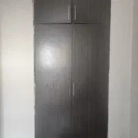 در اتاق و کمد