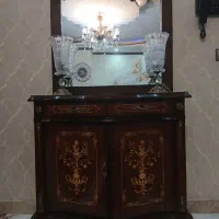 کنسولی با اینه و میز تی وی