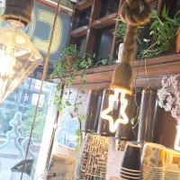 فروش تمام وسایل کافه به صورت کلی و جزئی