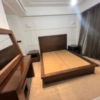 سرویس خواب شامل تخت، دو عدد پاتختی ، آینه دراور|تخت و سرویس خواب|مشهد, سجاد شهر|دیوار