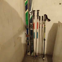دو جفت چوب اسکی با باتوم