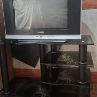 تلوزیون۲۴ اینج با میز