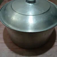 قابلمه بزرگ رویی تمیز و سالم مناسب برای مجالس.