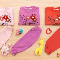 بچگانه|لباس|مشگین شهر, |دیوار