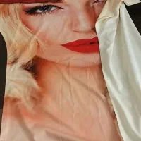 تی شرت طرح چهره فری سایز برند وارداتی