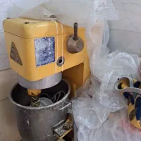 خرید و فروش  انواع میکسر و یخچال و دستگاه بستنی