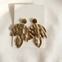 گوشواره طلایی طرح برگ