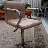 چهار عدد صندلی جزیره در حد نو جک دار