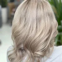 مدل برای تکمیل آلبوم