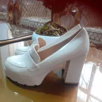 کفش پاشنه بلند کلاسیک  کرم رنگ سایز ۴۰