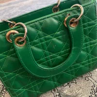 لباس|لباس|مرند, |دیوار