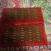 یک جفت پشتی دست بافت در حد نو ۲ ملیون