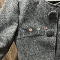 لباس،پالتو|لباس|آستانه اشرفیه, |دیوار