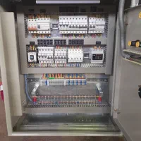 برق کار صنعتی و ساختمانی