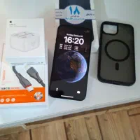 آیفون ۱۳ نرمال با وسایل کامل