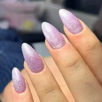 خدمت کاشت تخصصی ناخن