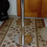 میز پایه استیل در حد نو|میز و صندلی غذاخوری|تهران, تسلیحات|دیوار