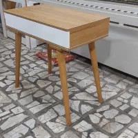 میز و جاکفشی و تخت|تخت و سرویس خواب|اصفهان, محله اسلامی|دیوار