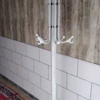 چوب لباسی ایستاده