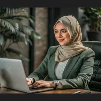 منشی و مسئول دفتر خانم مسلط به آفیس