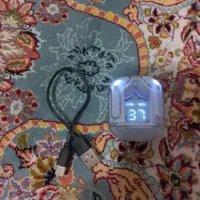 ایرپاد همراه با جعبه