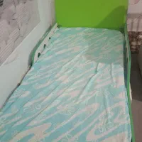 تخت نوجوان|تخت و سرویس خواب|نور, |دیوار