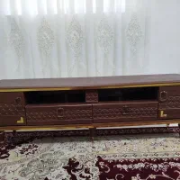 میز و تلویزیون