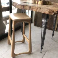 چهارپایه کانتر . نیمکت کانتر