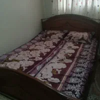 تخت دونفره چوبی با دراور و آینه