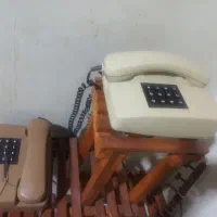 دو عدد تلفن قدیمی