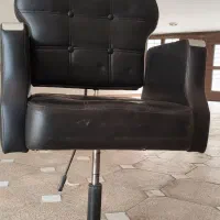 صندلی آرایشگاه همراه زیر پایی