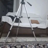 سه پایه دوربین فیلمبرداری و عکاسی