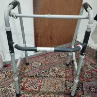 واکر آلمینیومی تاشو و تنظیم ارتفاع