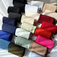 شال|لباس|قم, یزدان‌شهر|دیوار