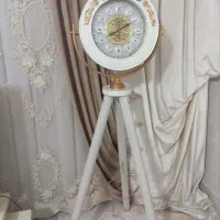 ساعت ایستاده