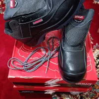 کفش ایمنی یحیی super 3m 44&43