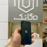 آیفون SE 2022 کارکرده سلامت باطری ۷۶