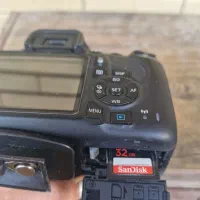 دوربین کنون ۲۰۰۰ d با کارتون و کیف وپایه|دوربین عکاسی و فیلم‌برداری|شیراز, تاچارا|دیوار